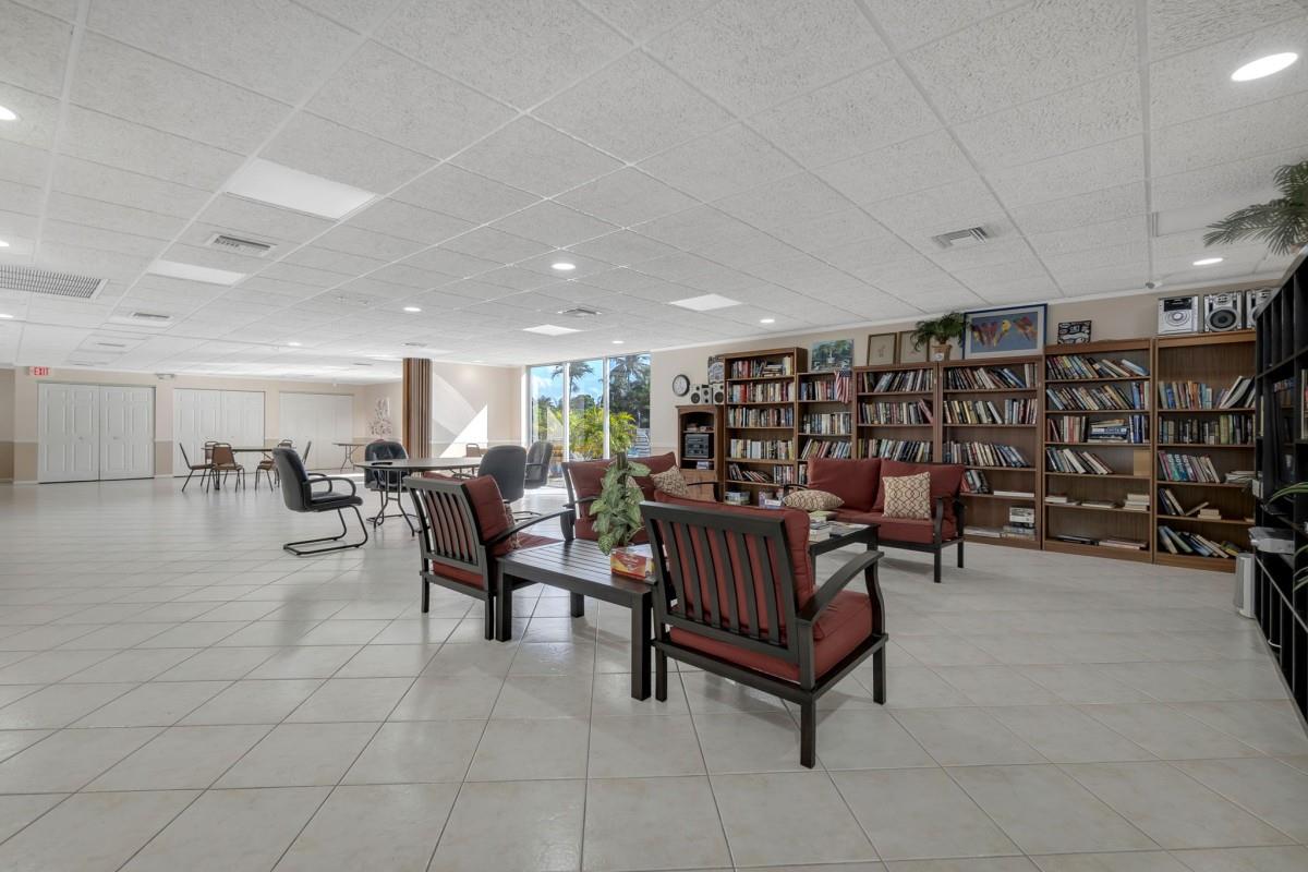 RIVER SHORES CONDO - Residential