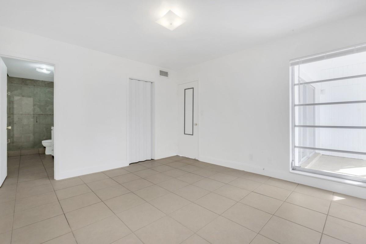 RIVER SHORES CONDO - Residential