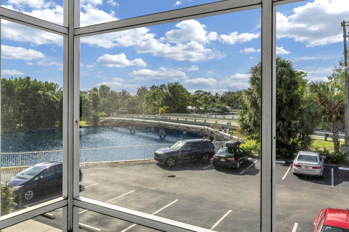 RIVER SHORES CONDO - Residential