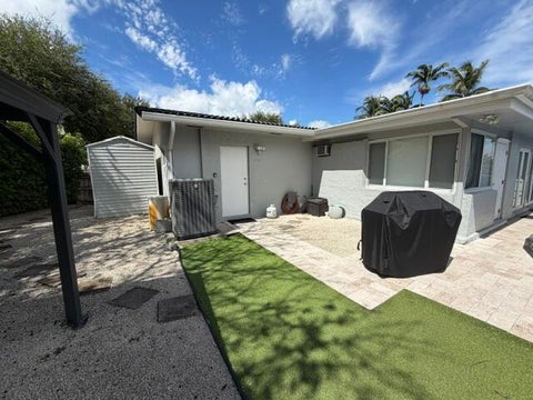 Tiny photo for 4318 TAYLOR Street, Hollywood, FL 33021 (MLS # B26078381)