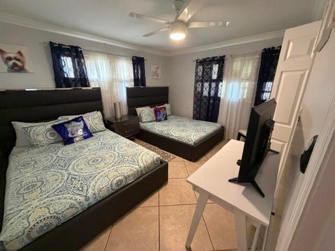 Tiny photo for 4318 TAYLOR Street, Hollywood, FL 33021 (MLS # B26078381)