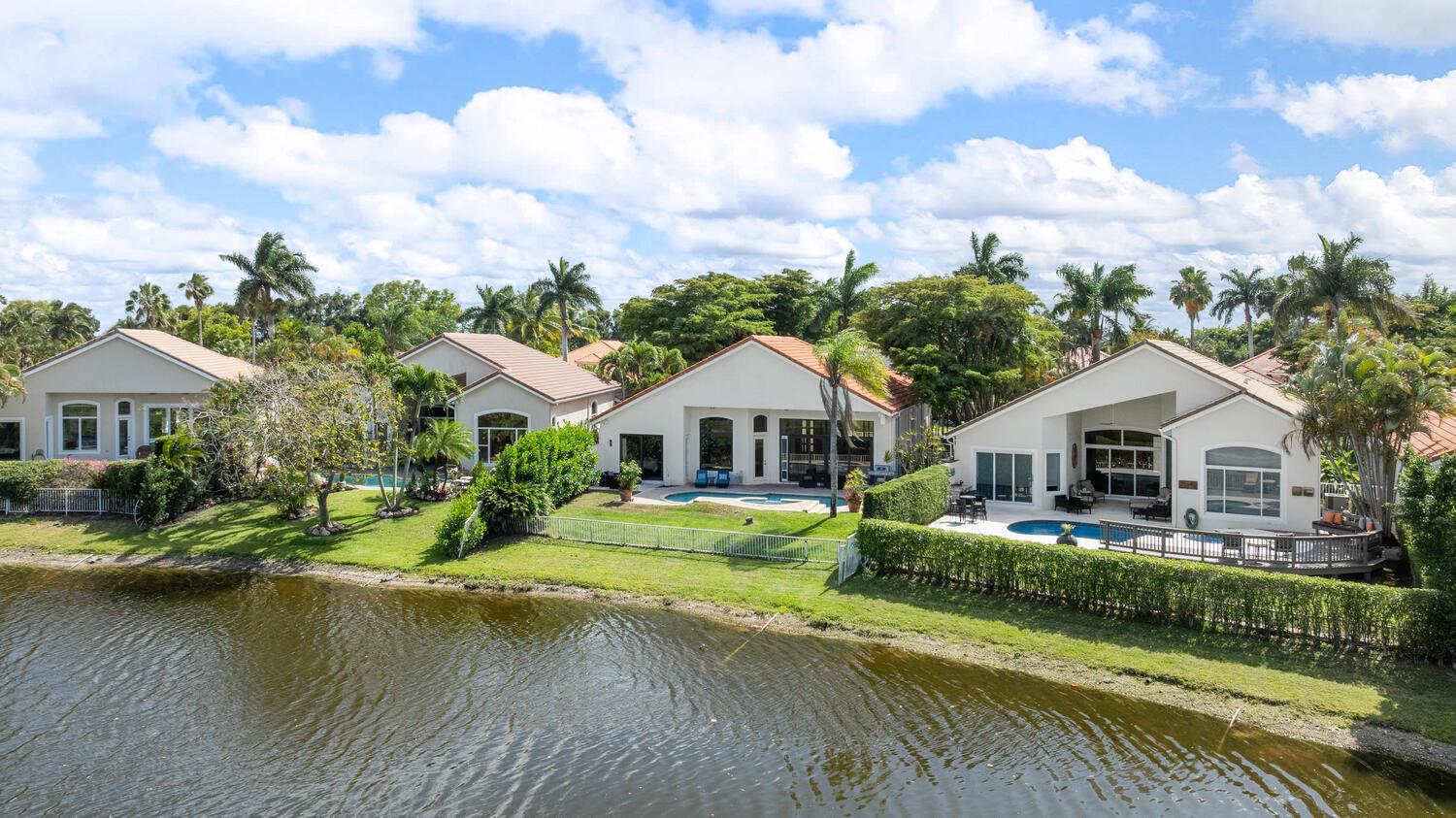 EQUESTRIAN CLUB ESTATES P - Residential