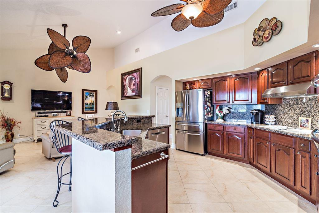 Crystal Pointe - Residential