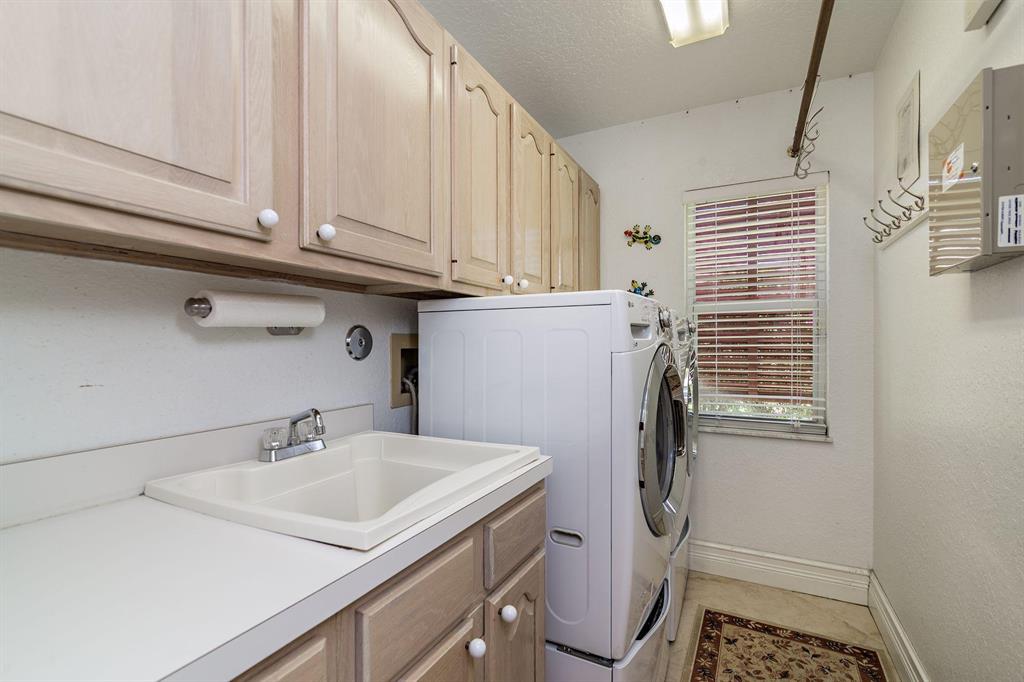 Crystal Pointe - Residential