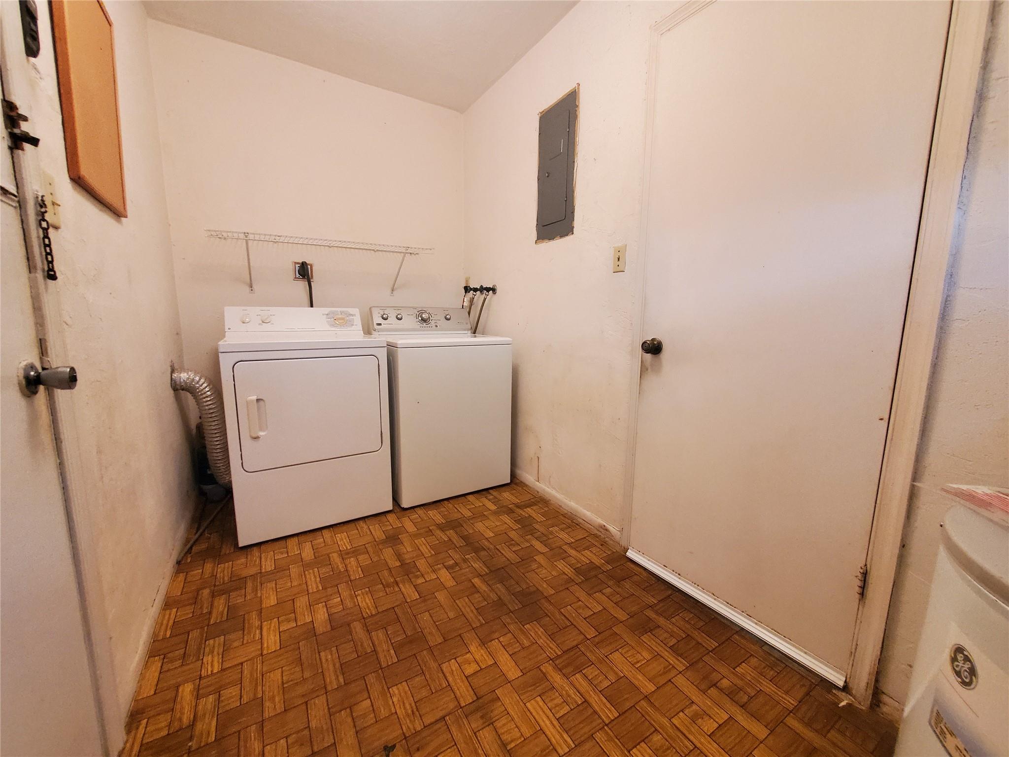 Westwood Commy 4 77-45 B - Residential