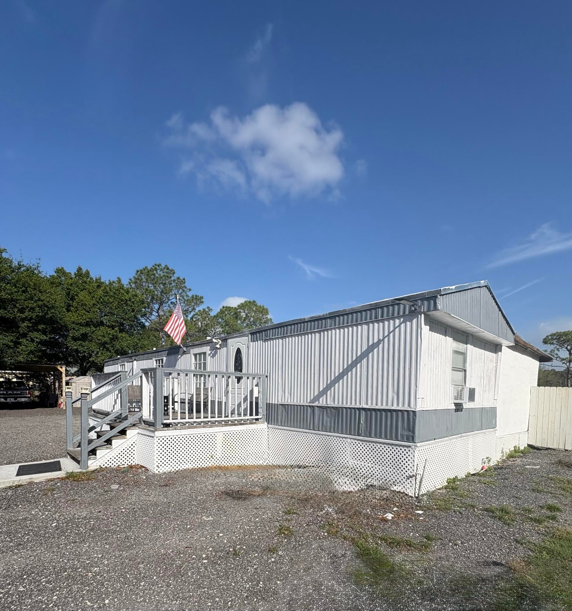 187 MONTURA Avenue