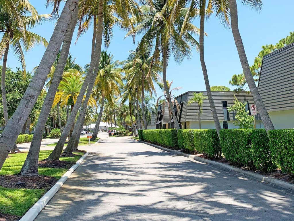 Photo of 4120 Union Square Boulevard #C1, Palm Beach Gardens, FL 33410 (MLS # B26029455)