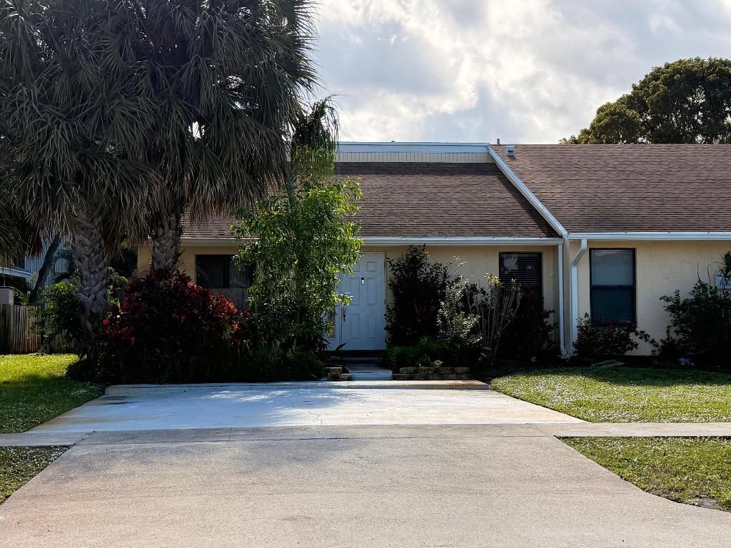 Photo of 450 NE 42nd Street, Boca Raton, FL 33431 (MLS # R11145972)