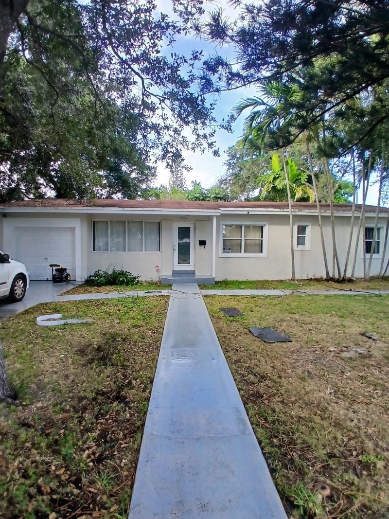 University Manor - Residential Lease