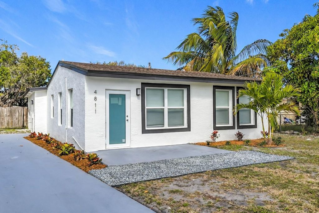 Photo of 4811 SW 20th Street, Miramar, FL 33023 (MLS # F10551367)