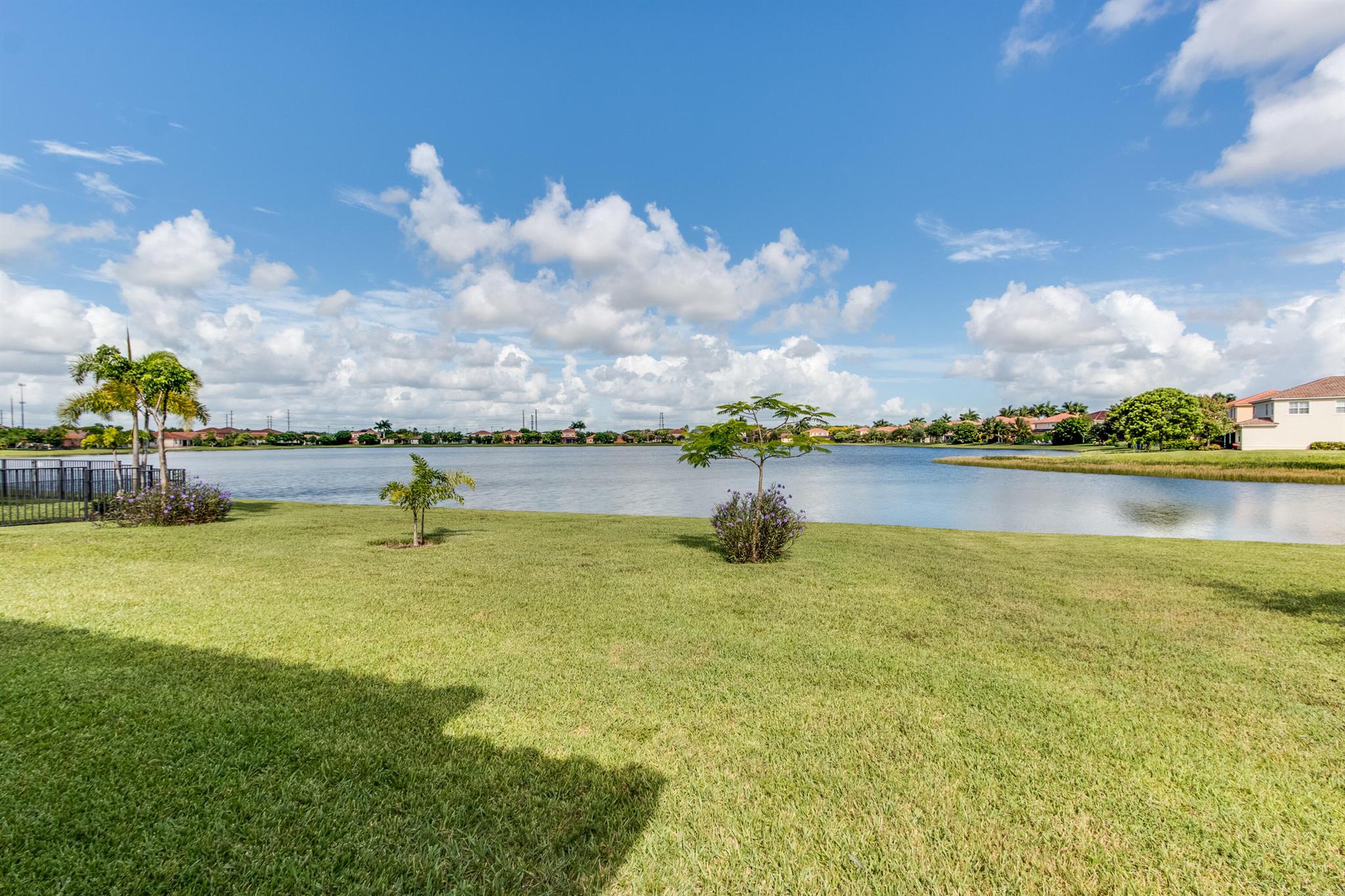 OAKMONT ESTATES - Residential Lease