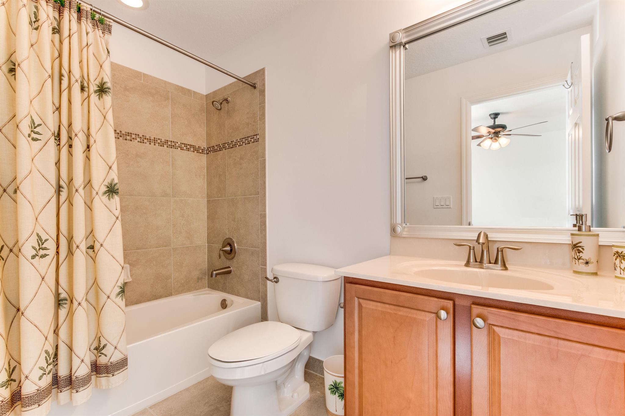 OAKMONT ESTATES - Residential Lease