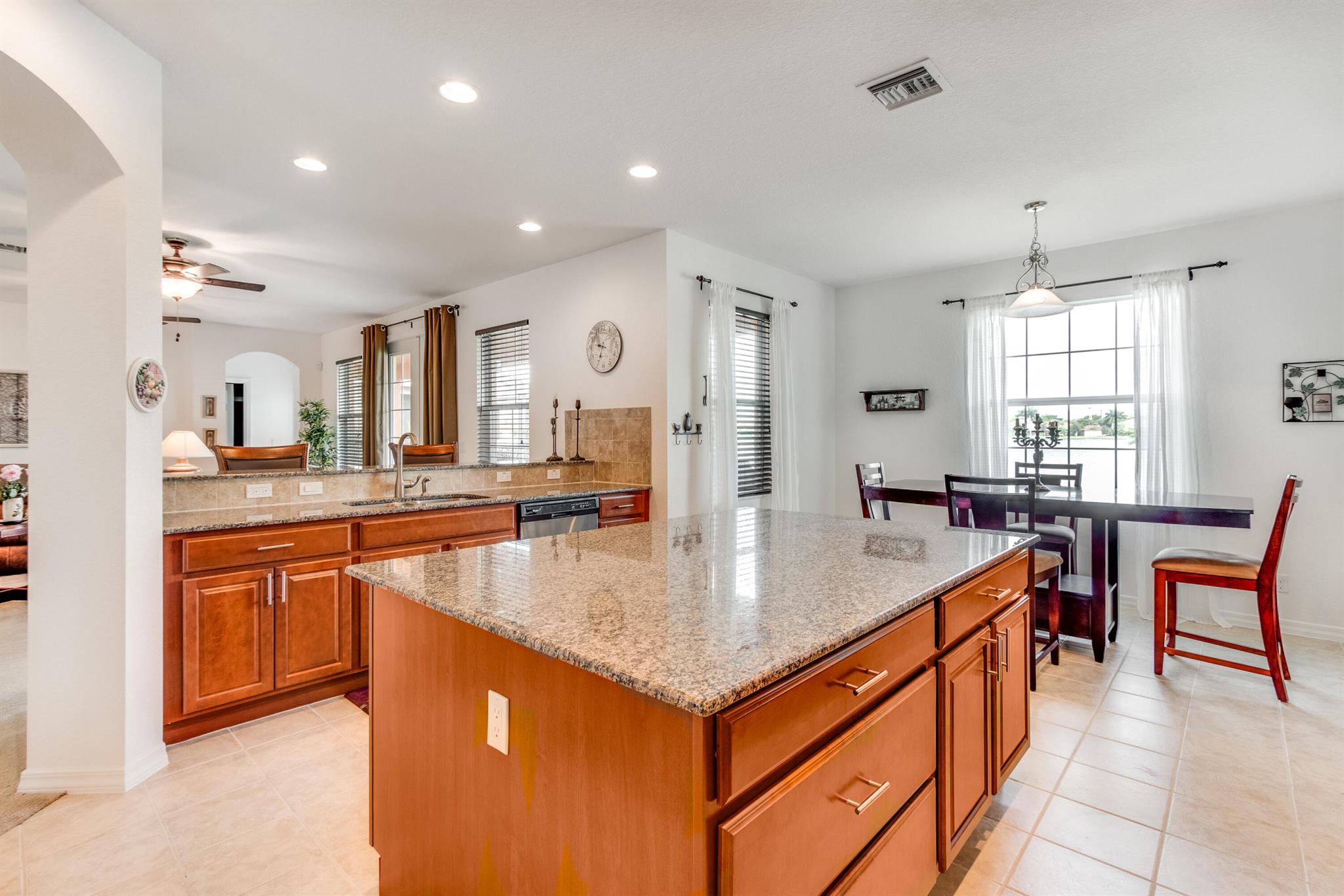 OAKMONT ESTATES - Residential Lease