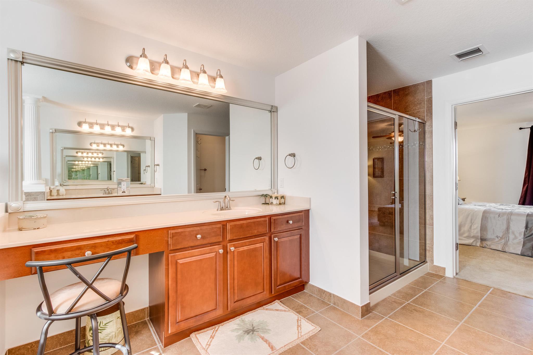 OAKMONT ESTATES - Residential Lease