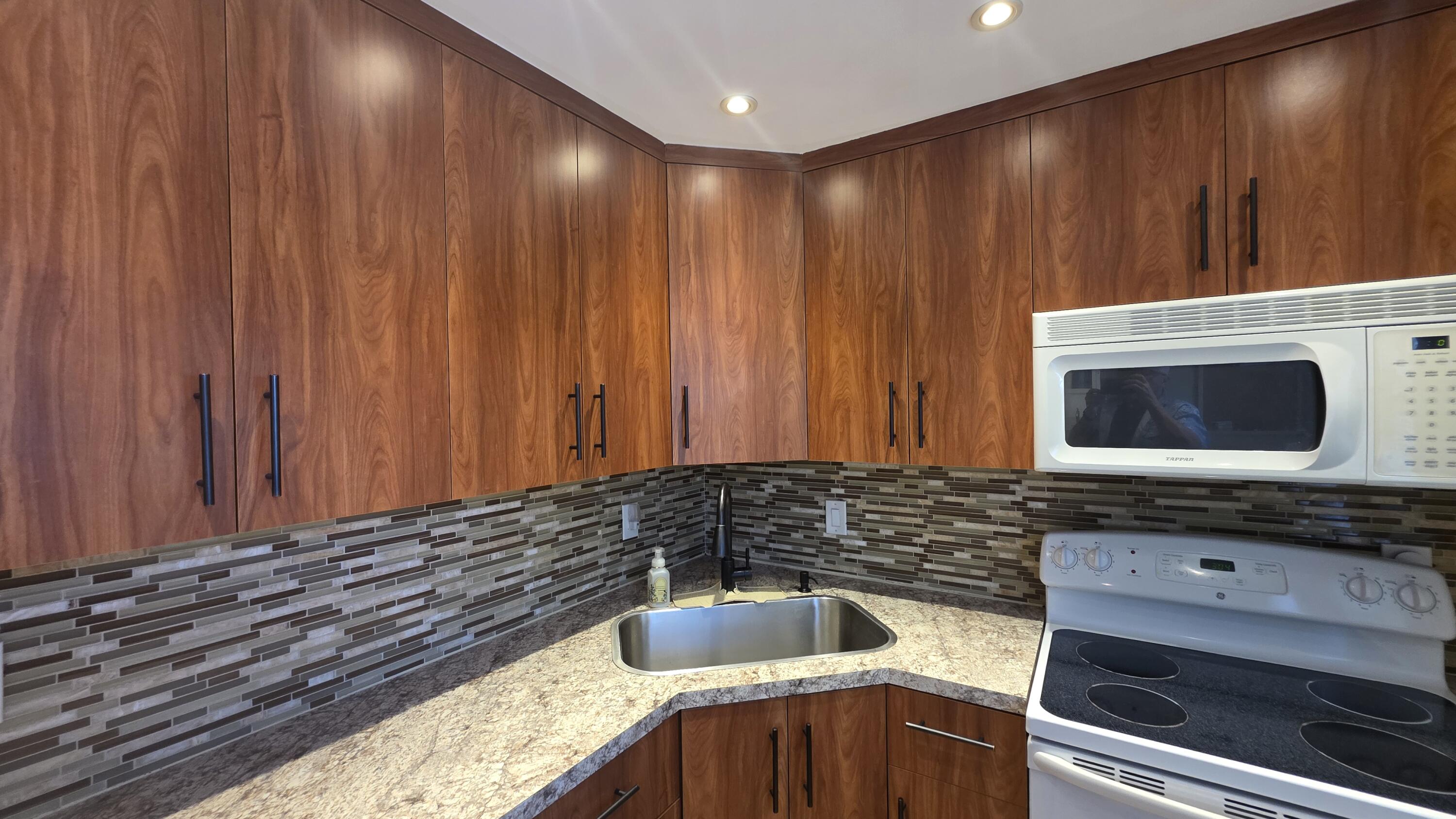 600 NE 2nd Street 108