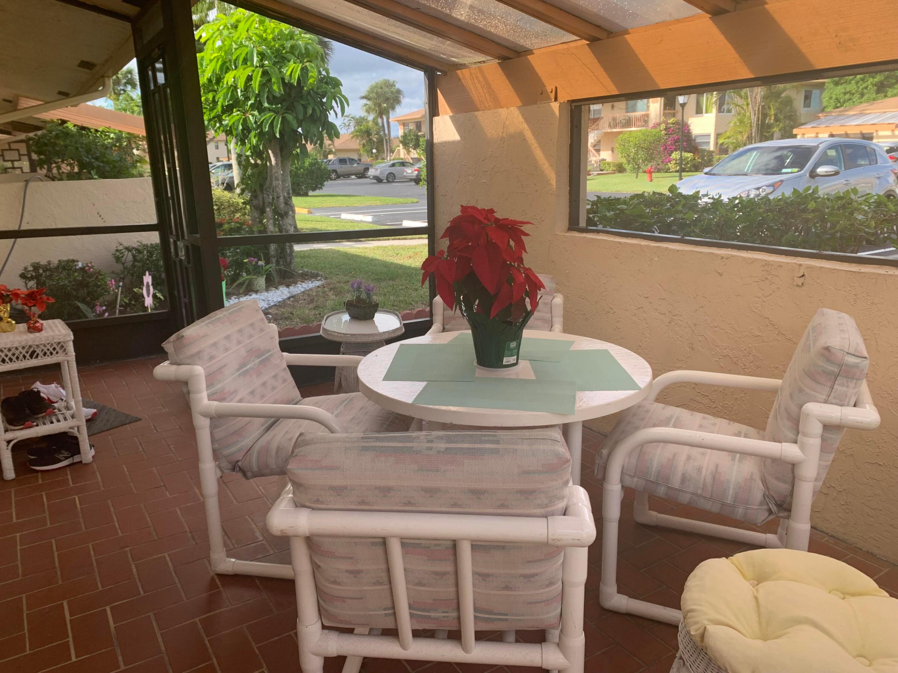 5728 Phoenix Palm Court