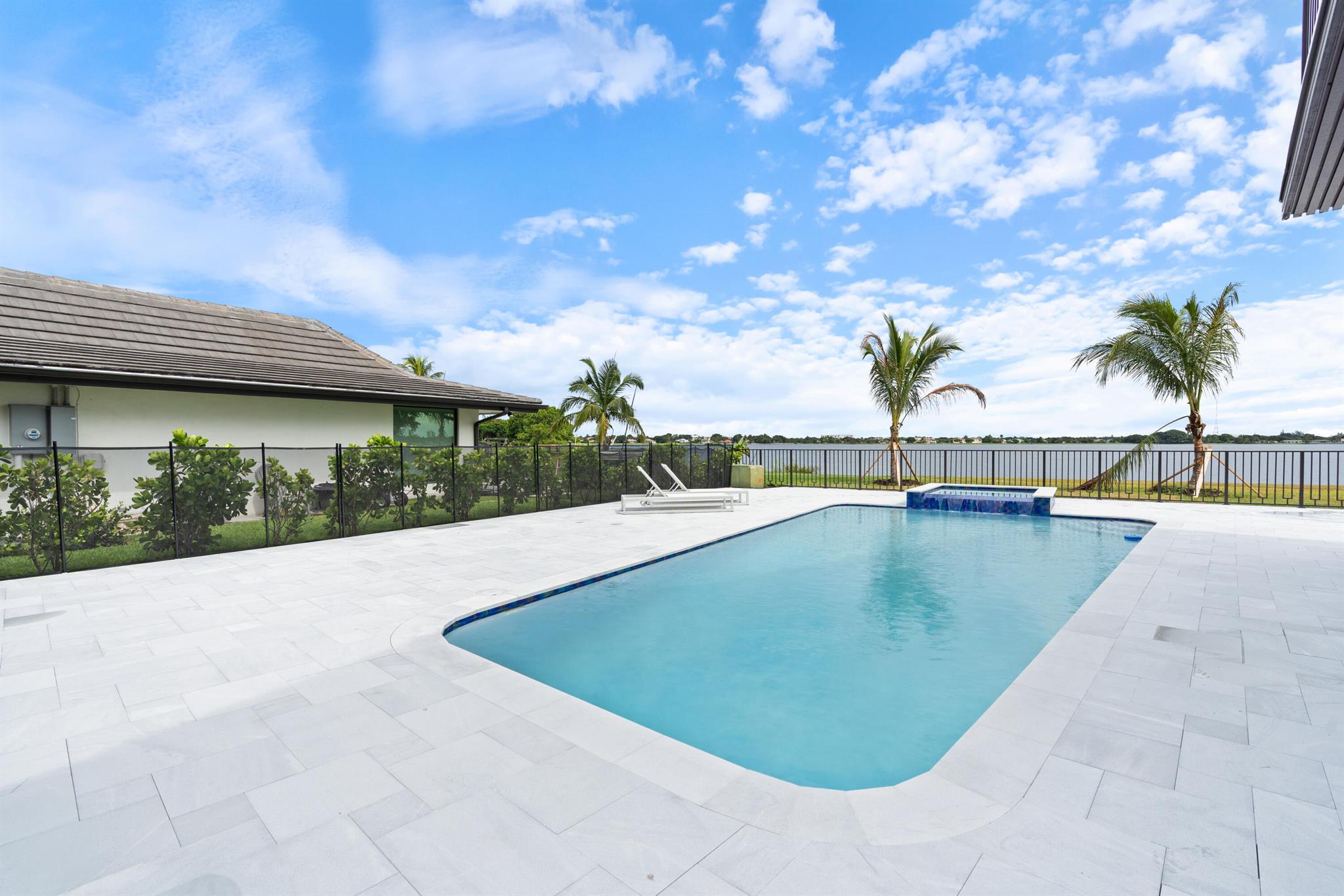 PRESIDENT COUNTRY CLUB 4 - Residential