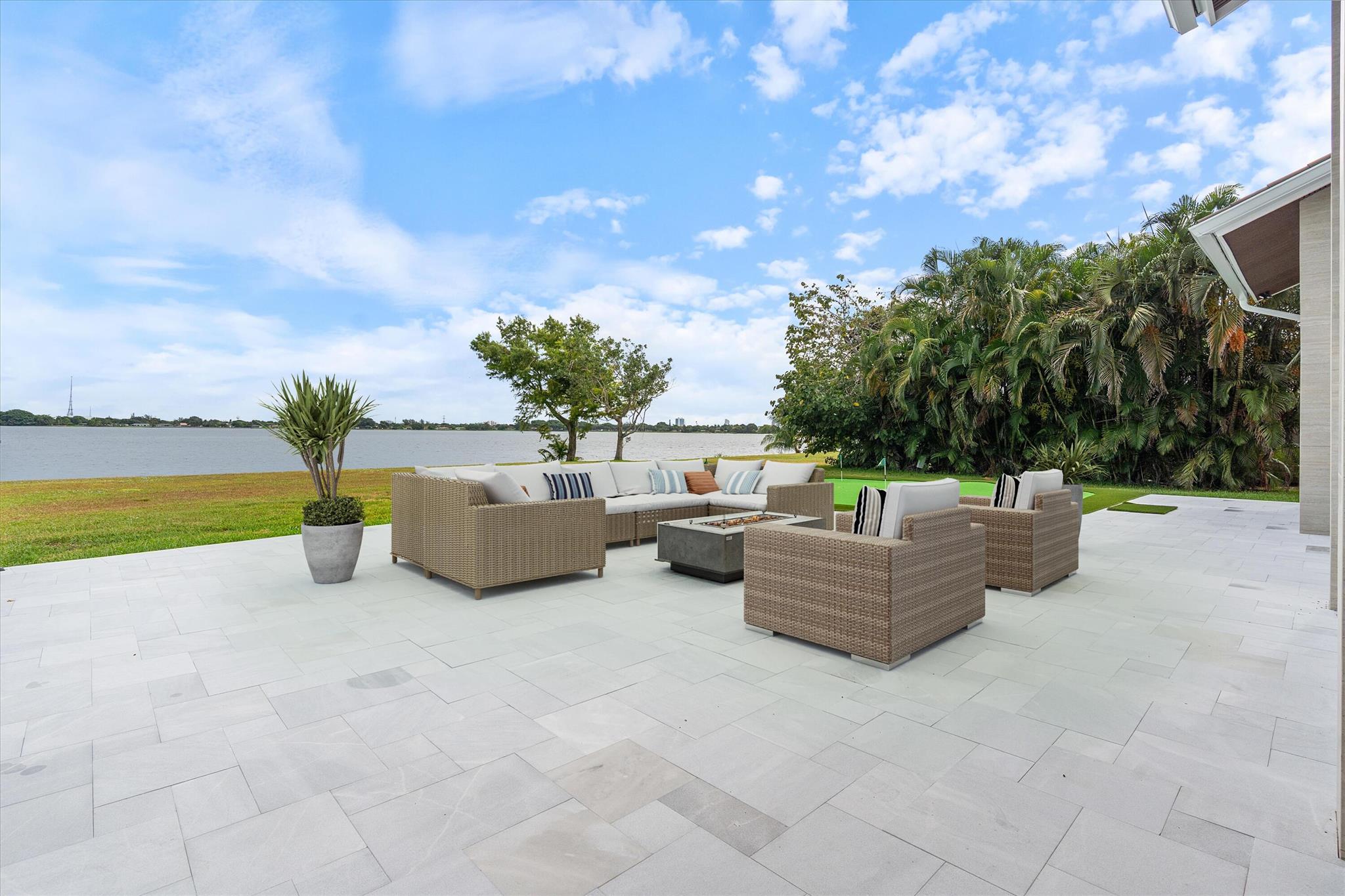 PRESIDENT COUNTRY CLUB 4 - Residential