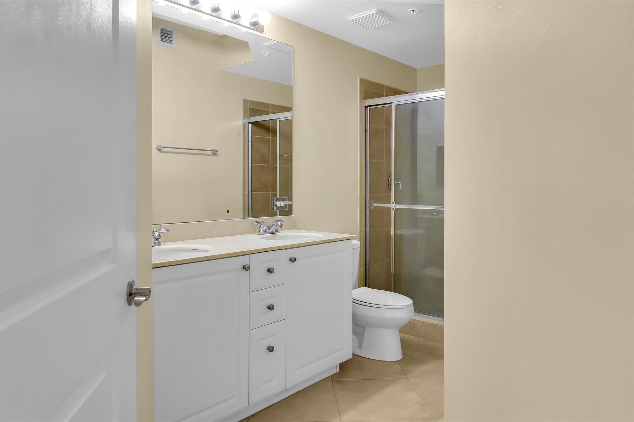 SAN RAPHAEL CONDO - Residential