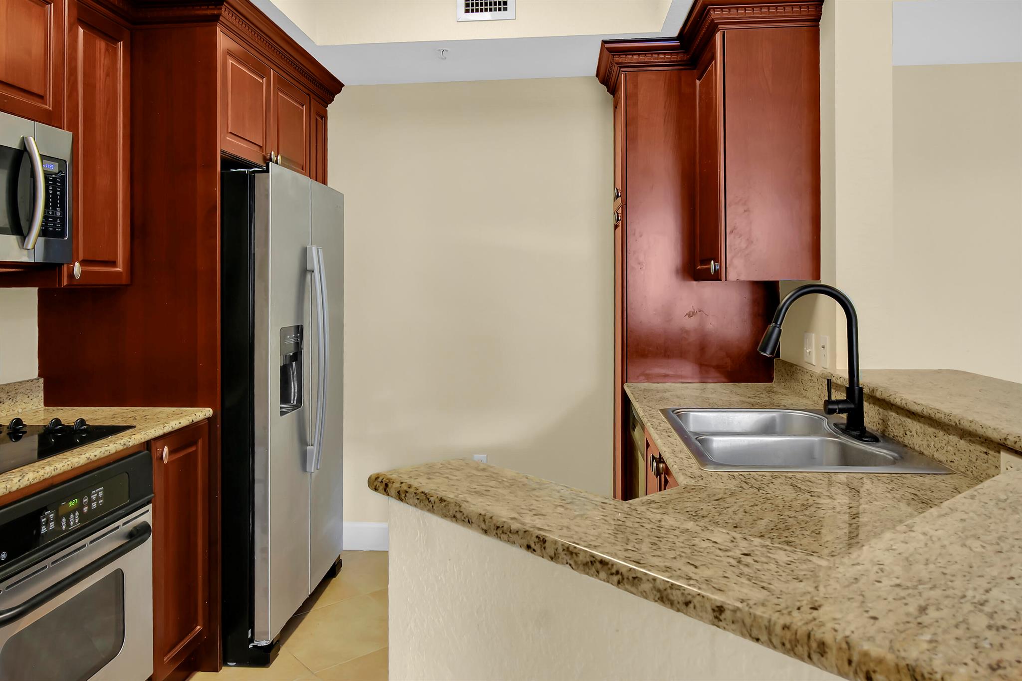 SAN RAPHAEL CONDO - Residential