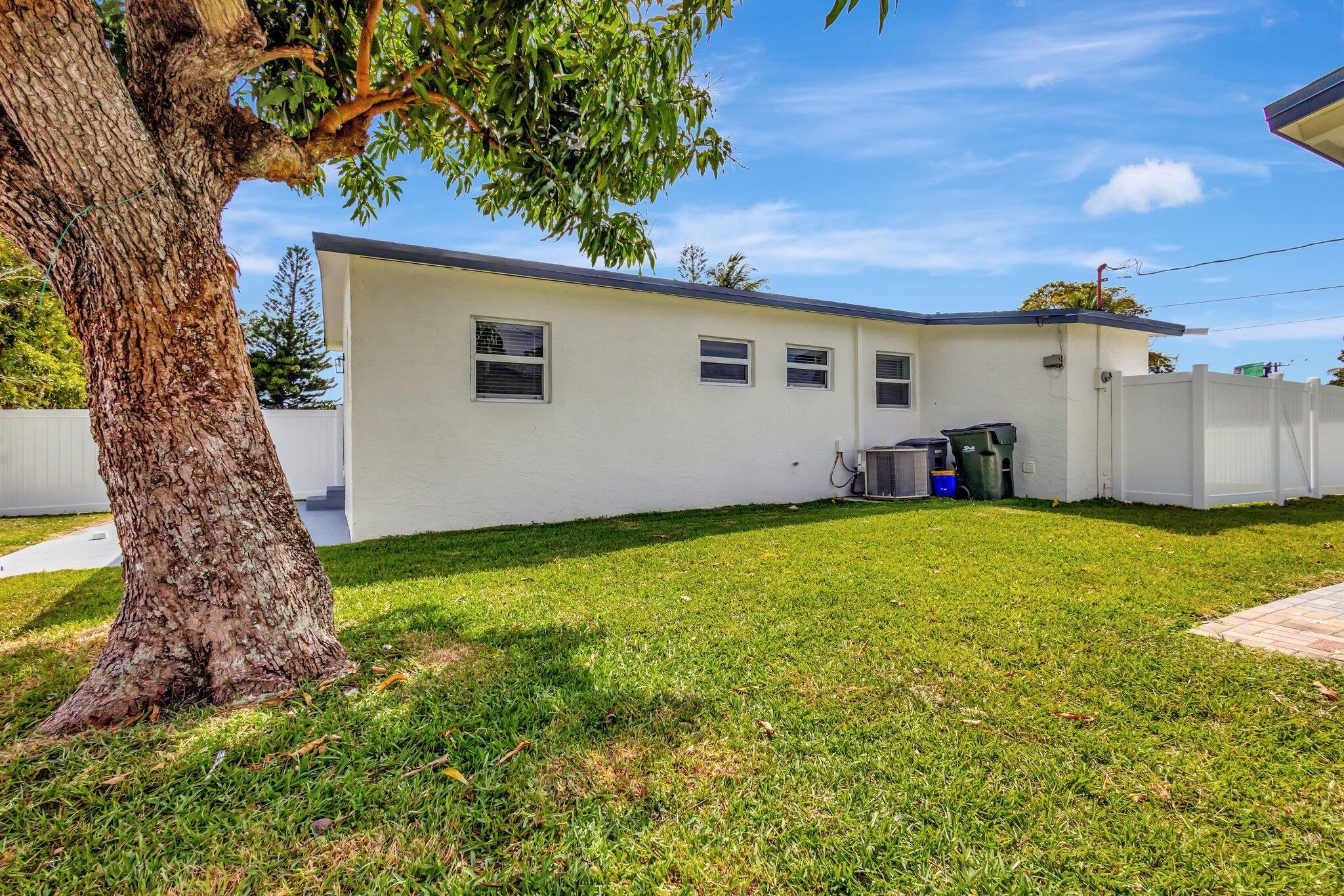 JEFFERSON MANOR - Residential Lease