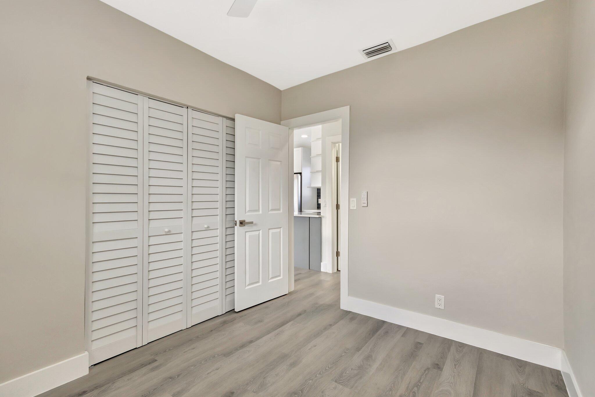 JEFFERSON MANOR - Residential Lease