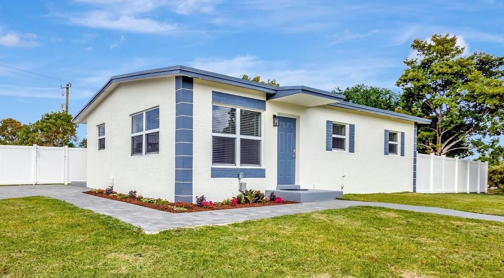 Photo of 1335 Lee Street, Delray Beach, FL 33444 (MLS # B26015293)