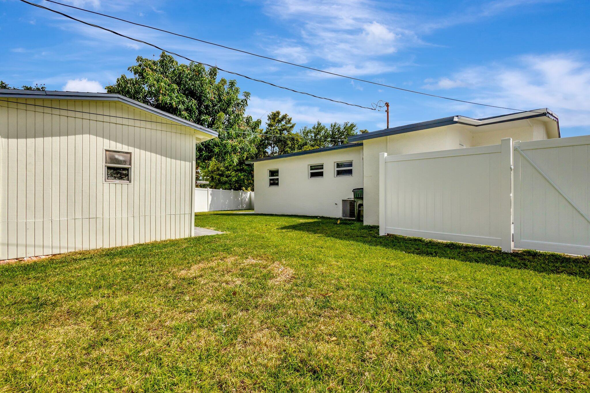 JEFFERSON MANOR - Residential Lease