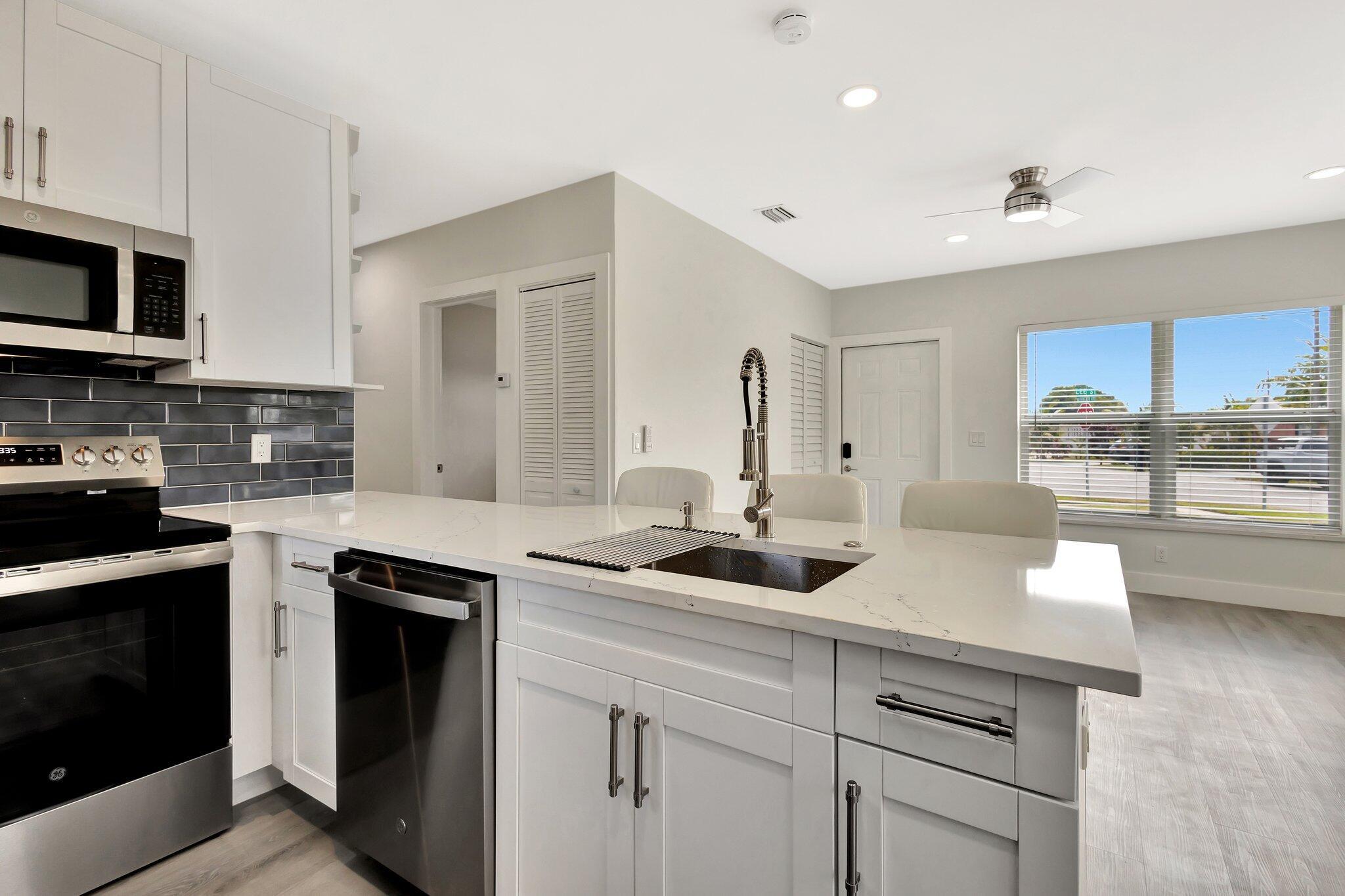 JEFFERSON MANOR - Residential Lease