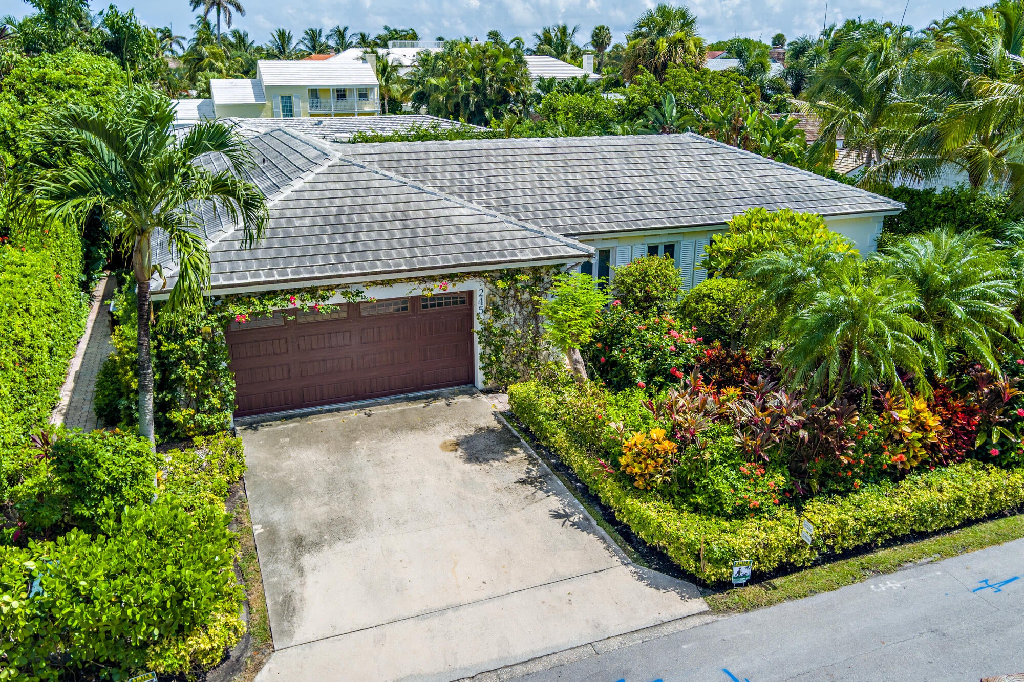 245 COLONIAL Lane