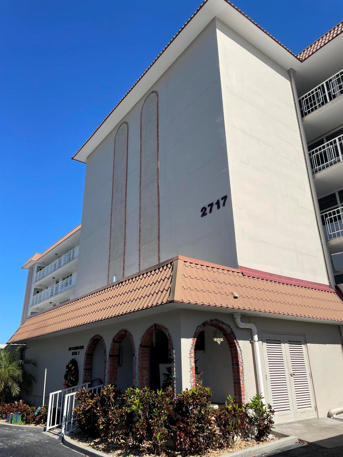 TROPIC BAY CONDO - Residential