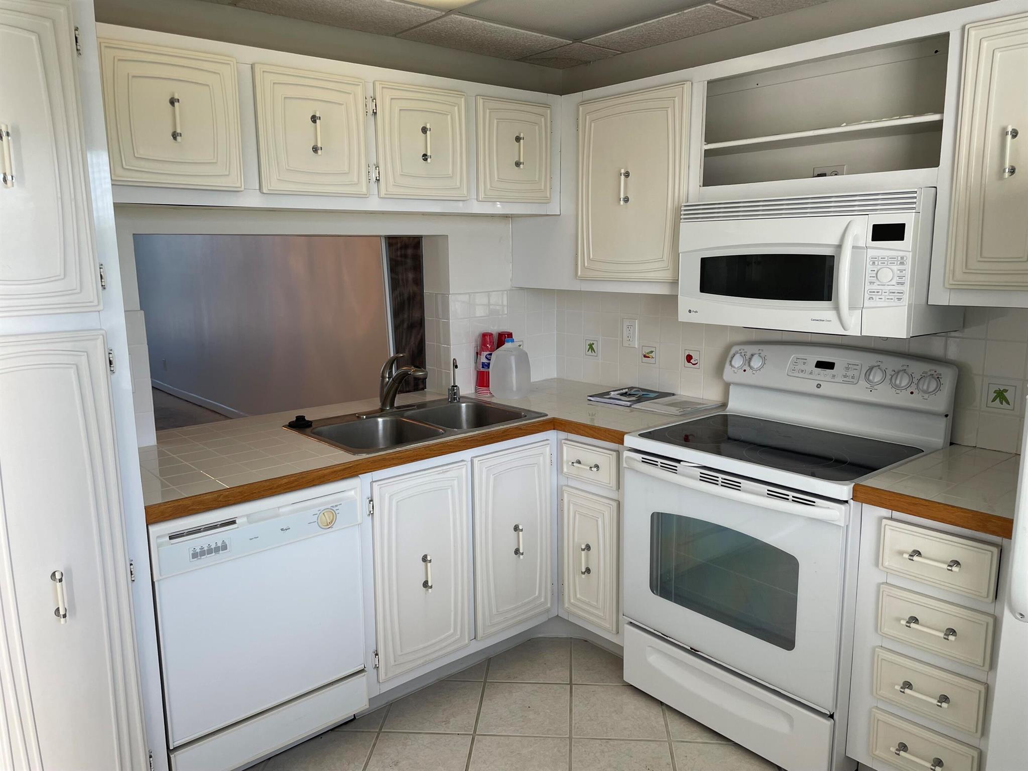 TROPIC BAY CONDO - Residential