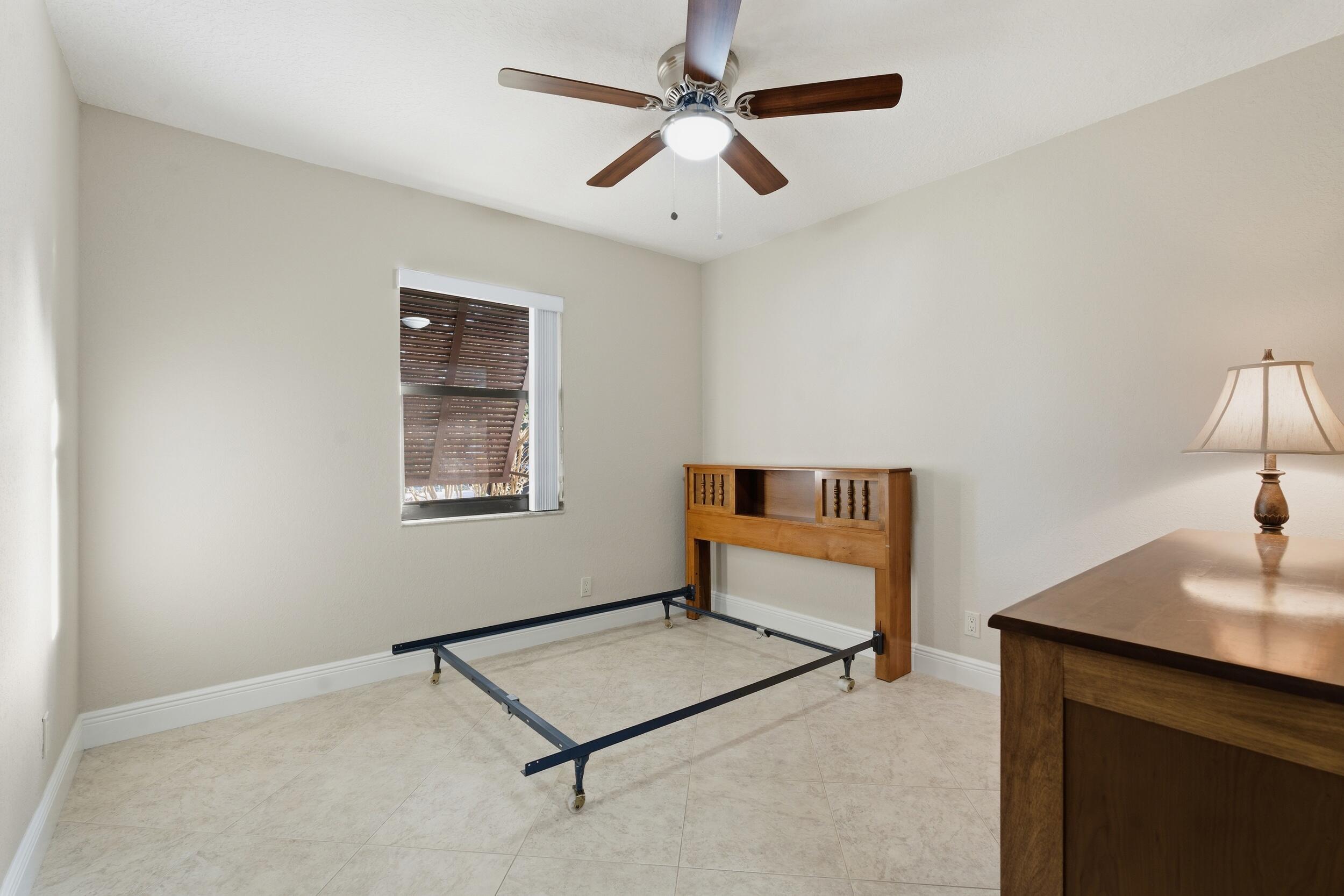 LAKE PARK MANOR - Residential Lease