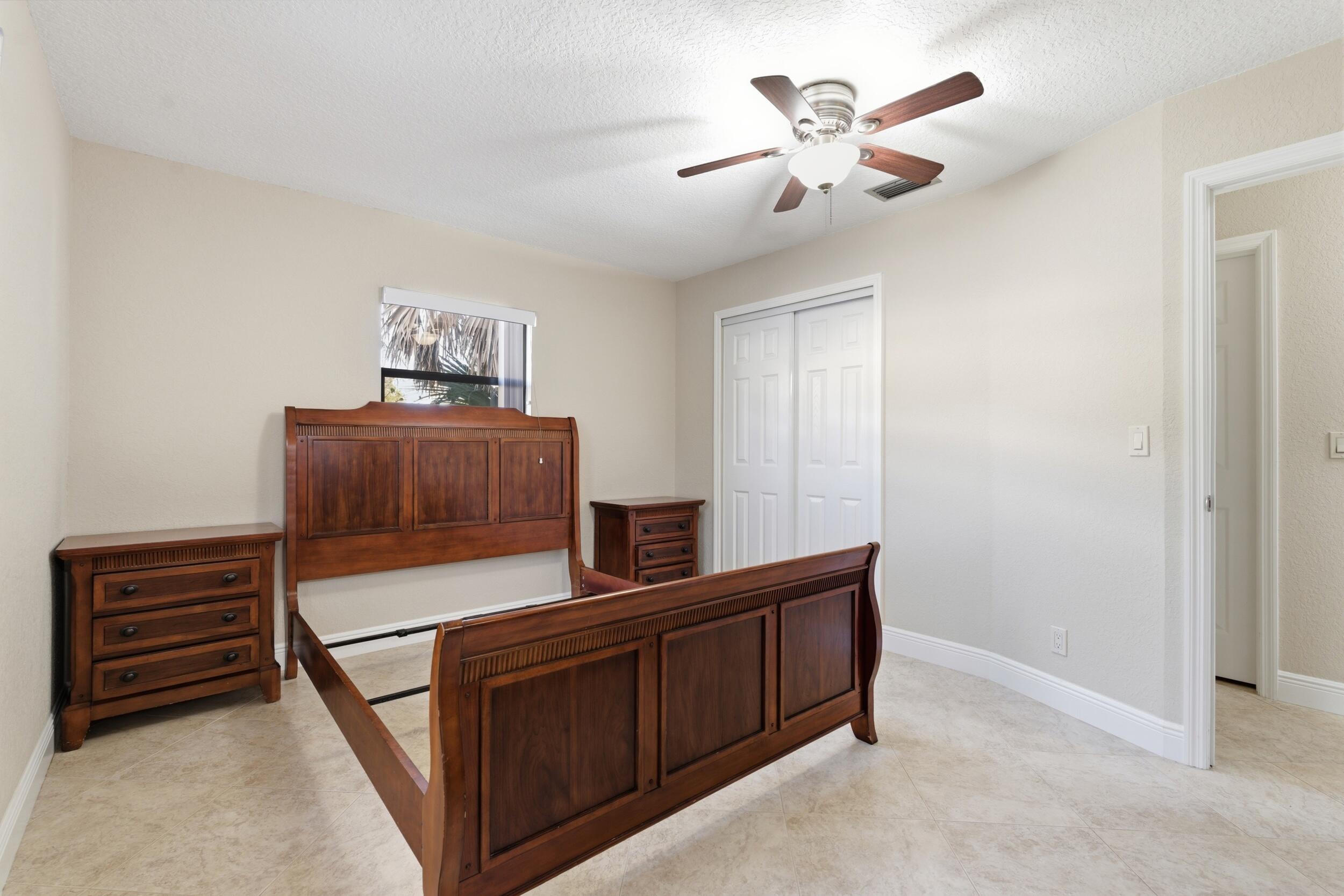 LAKE PARK MANOR - Residential Lease