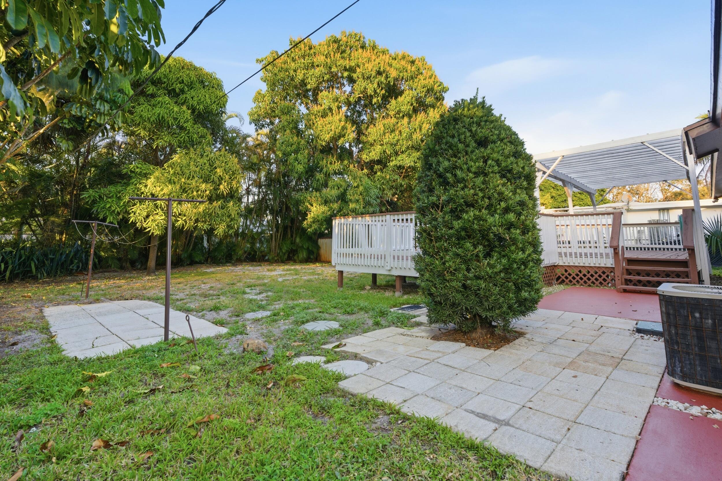 LAKE PARK MANOR - Residential Lease