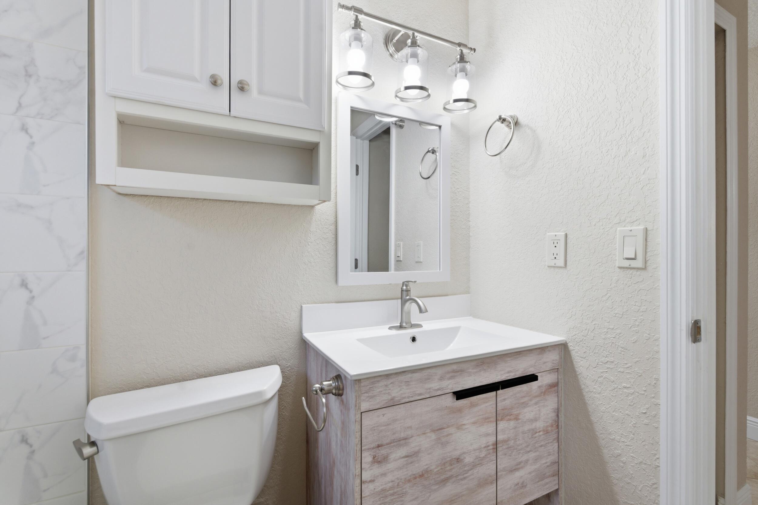 LAKE PARK MANOR - Residential Lease