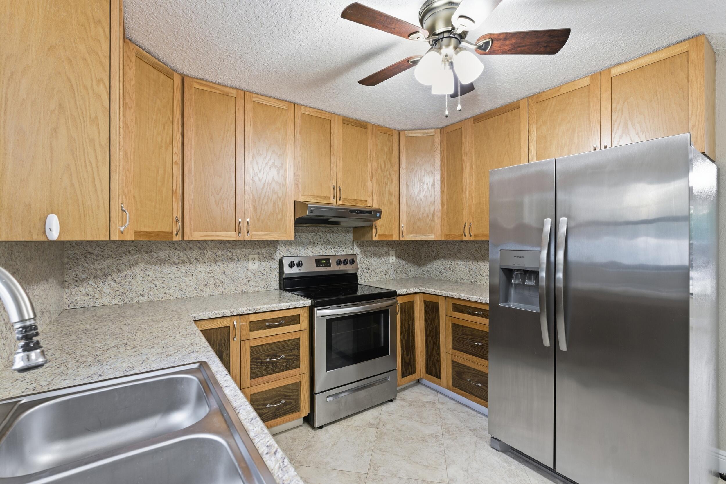 LAKE PARK MANOR - Residential Lease