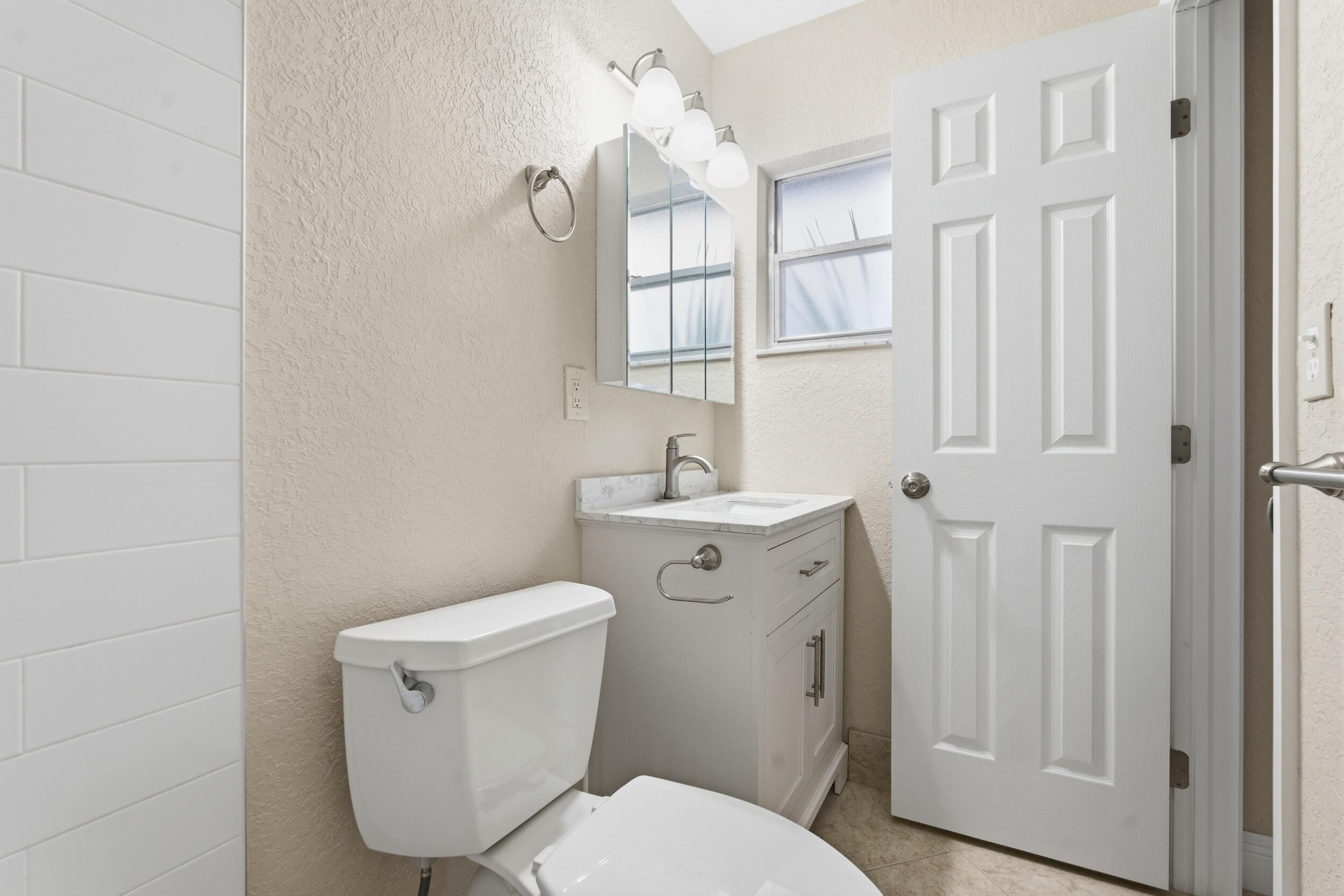 LAKE PARK MANOR - Residential Lease