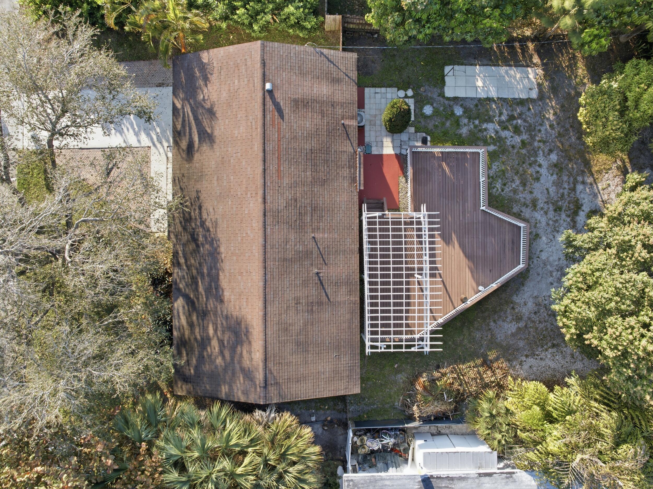 LAKE PARK MANOR - Residential Lease