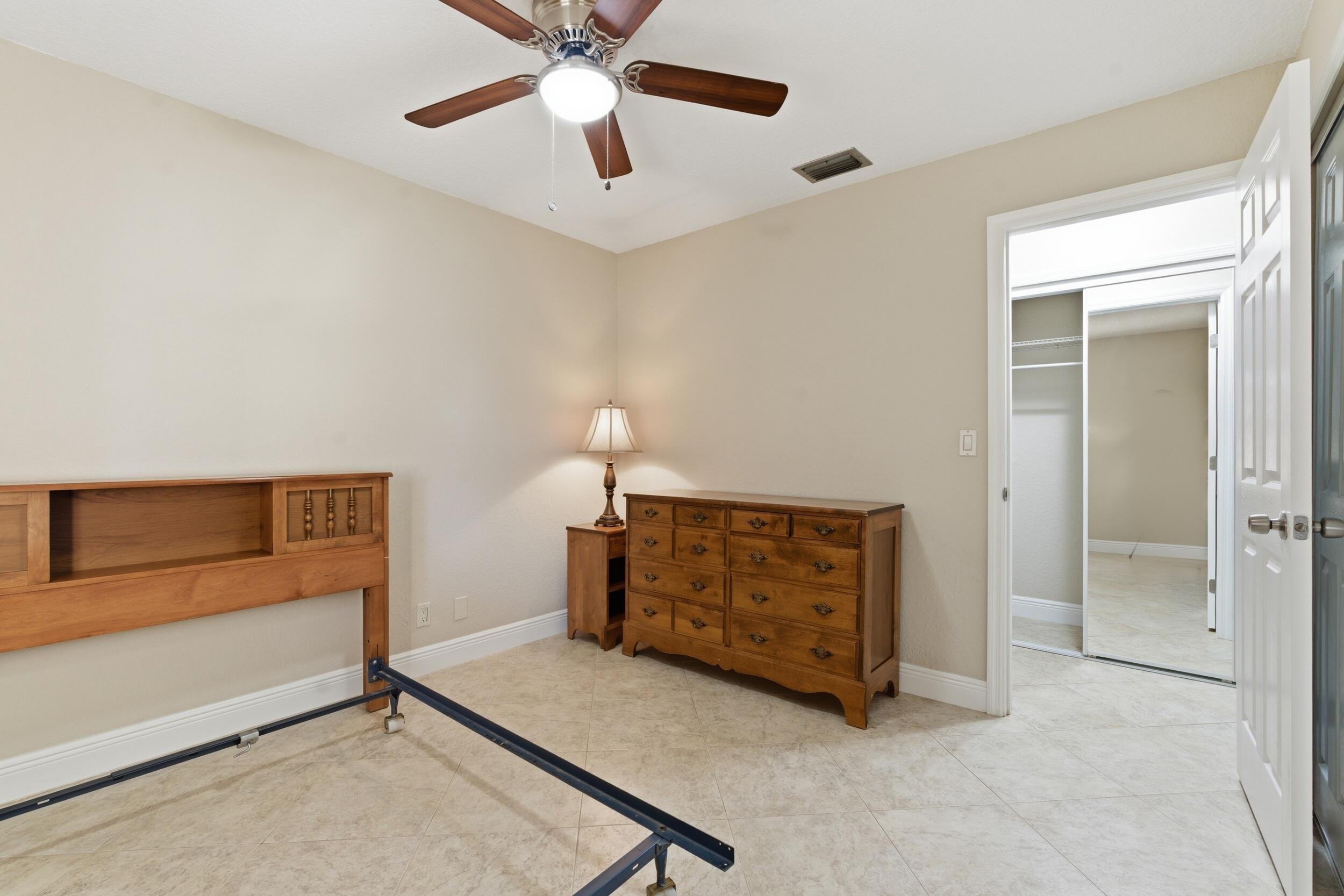 LAKE PARK MANOR - Residential Lease