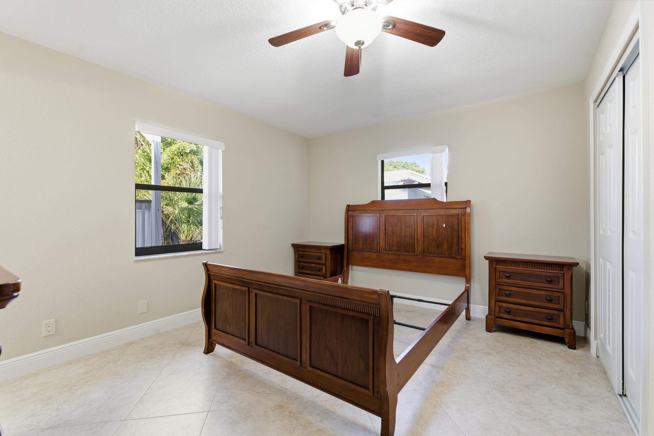 LAKE PARK MANOR - Residential Lease