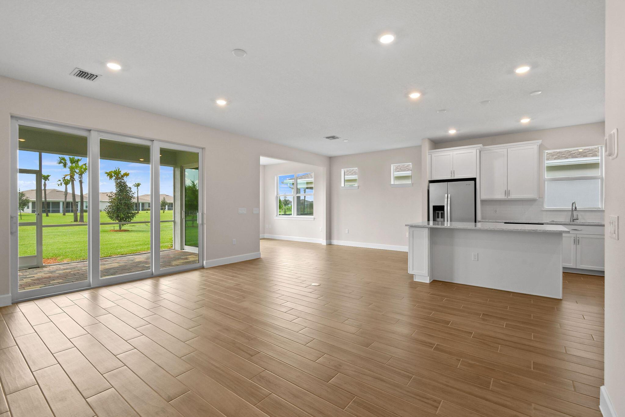 DEL WEBB TRADITION - Residential