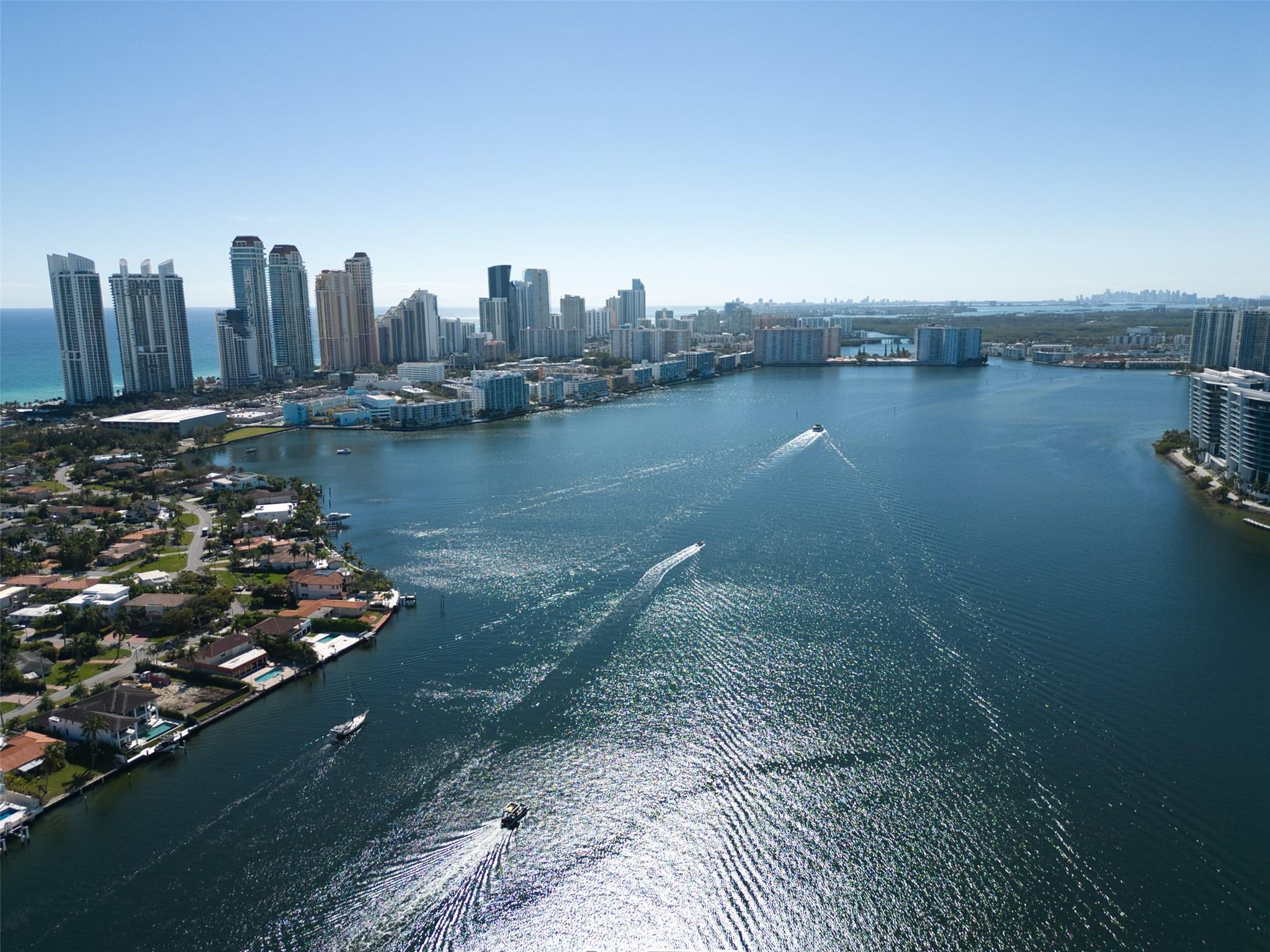 19101 MYSTIC POINTE DR 904, Aventura, FL, 33180/$349,000 4 19101 MYSTIC POINTE DR 904