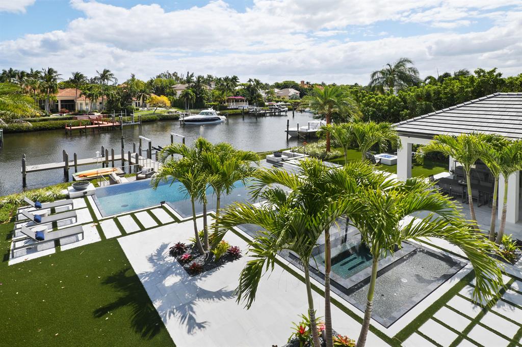 ADMIRALS COVE - Residential