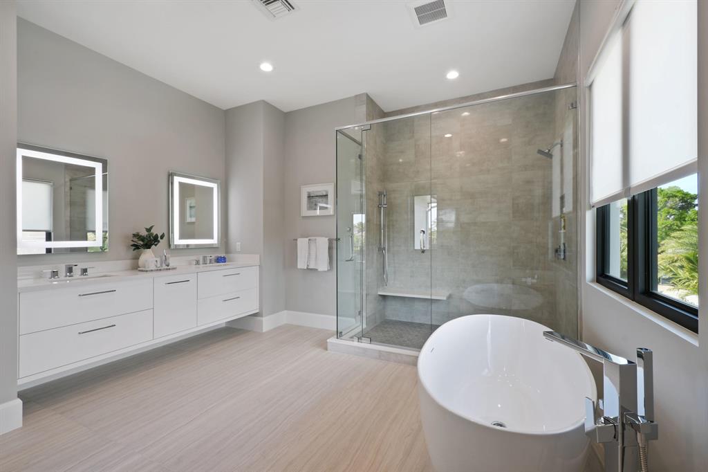 ADMIRALS COVE - Residential