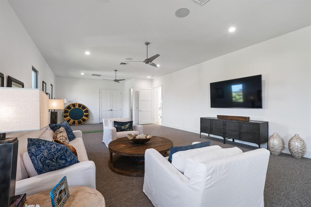 ADMIRALS COVE - Residential