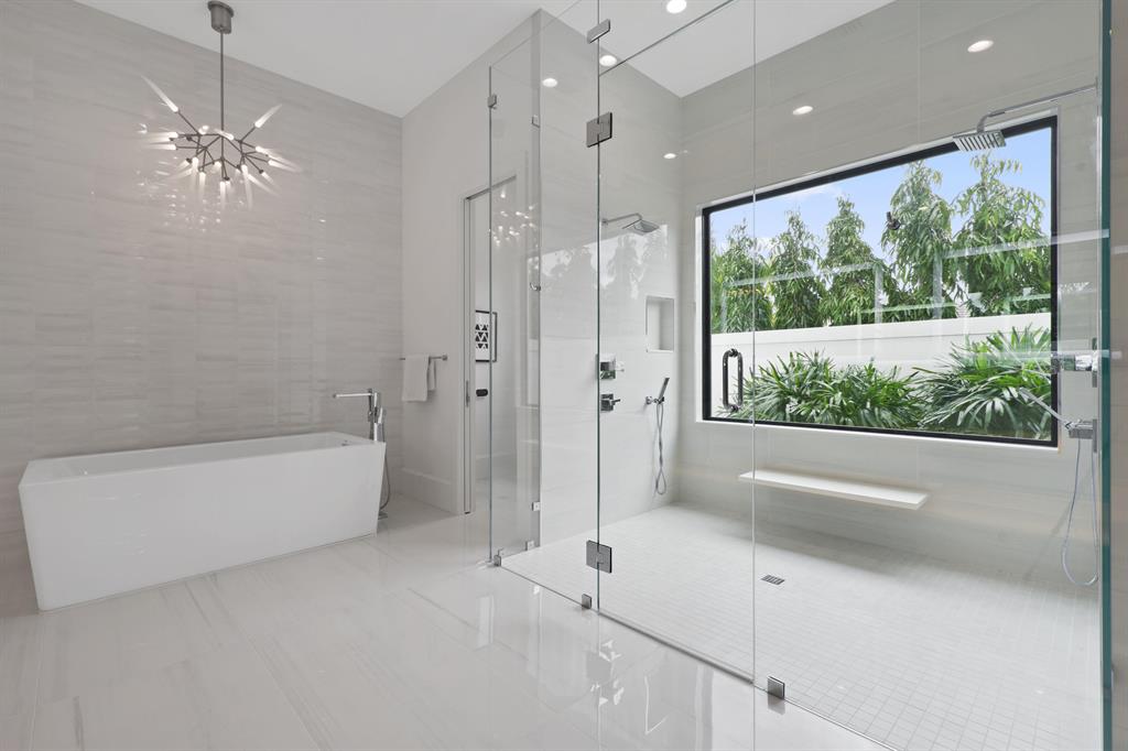 ADMIRALS COVE - Residential