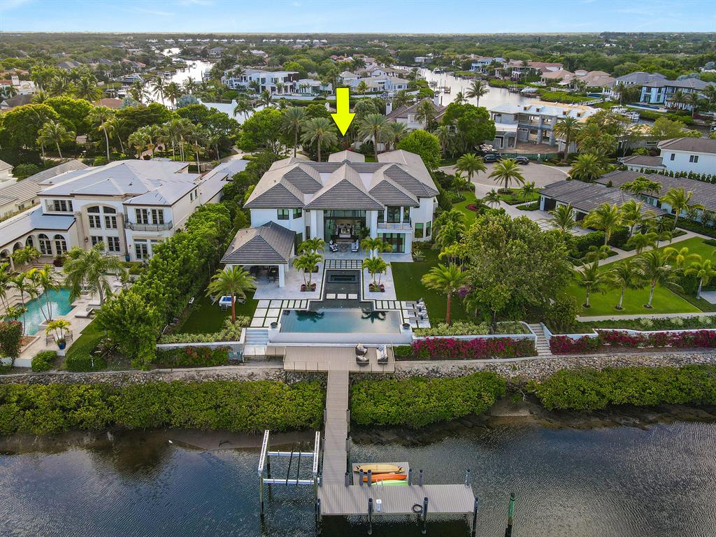 ADMIRALS COVE - Residential