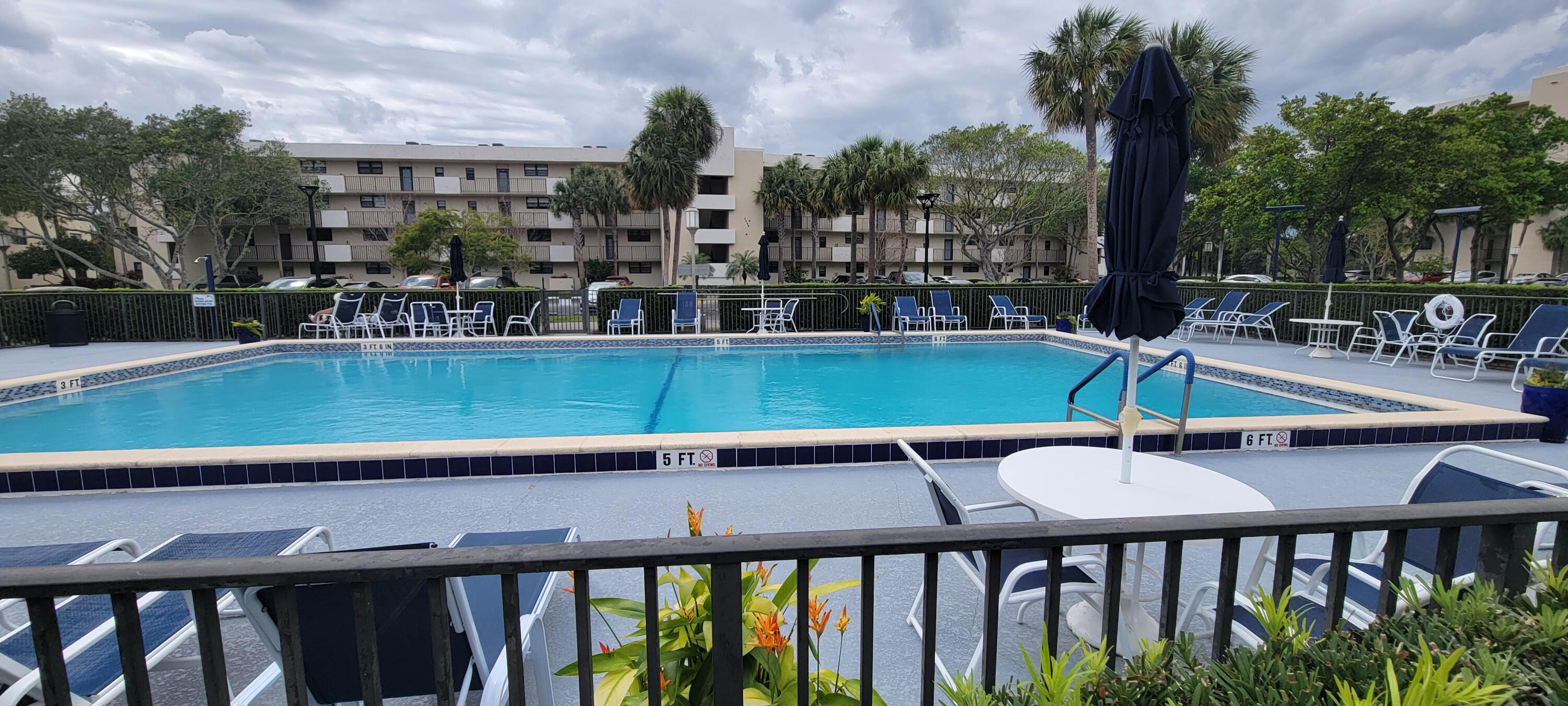 DEER CREEK COUNTRY CLUB - Residential