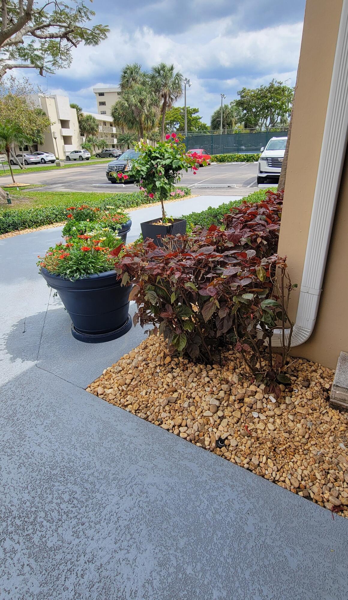 DEER CREEK COUNTRY CLUB - Residential